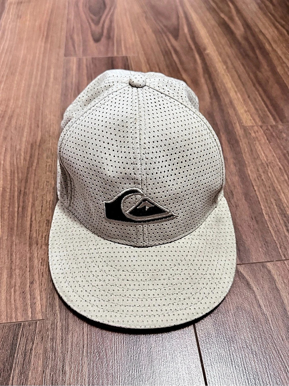 Quiksilver Perforated Snapback Hat Beige Size 3/8
